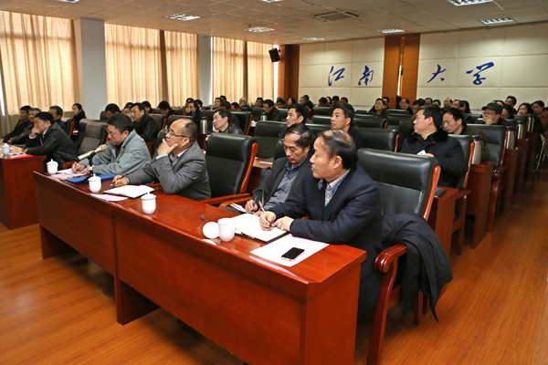 学校召开院长联席（扩大）会议，重点研讨学科建设和学位点建设